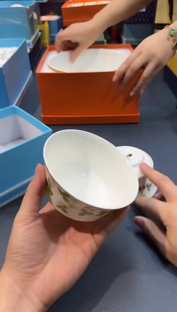 【闪购商品】碗HT178全场正品，京东包邮