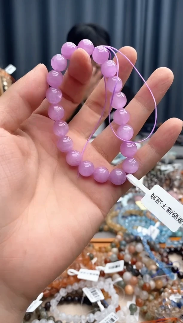 无锂辉石未镶嵌?****e紫锂晖