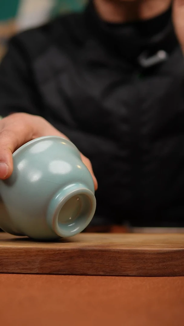 【闪购商品】瓷片原产地原矿仿古压手杯微瑕福利