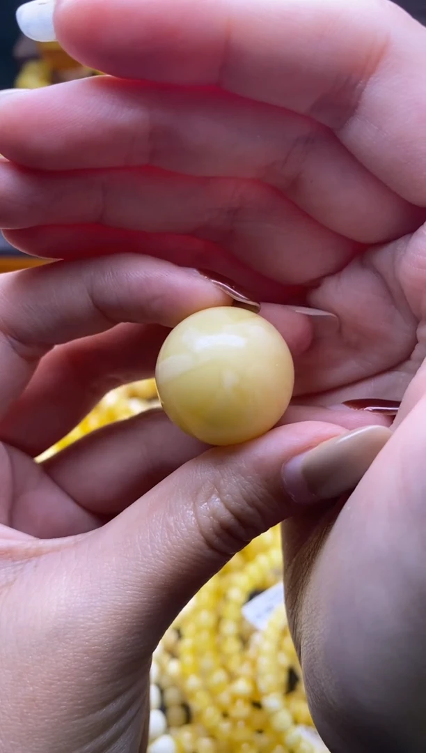 【闪购商品】琥珀裸石未镶嵌大小姐珠宝143