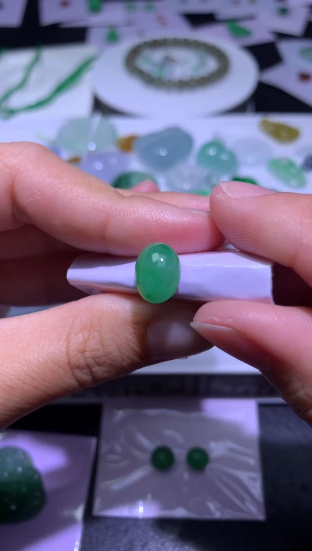 定制翡翠未镶嵌毛货