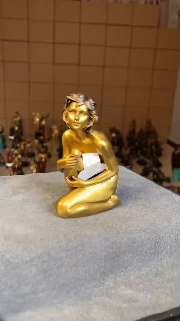 精铜材质精美雕塑