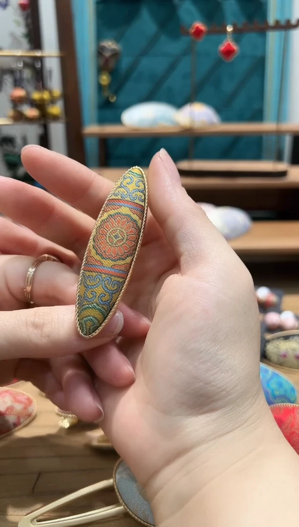 【闪购商品】【一物一拍专车】宝相花复古大柳叶