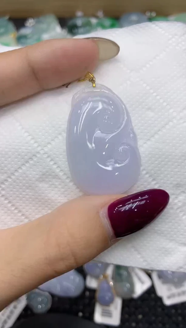翡翠18K金镶嵌颈饰111111111111