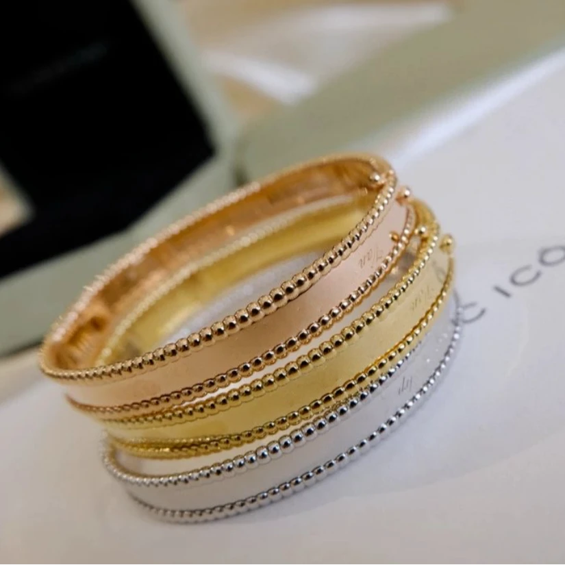 《高定版本》 签名围巾气质轻奢时尚百搭