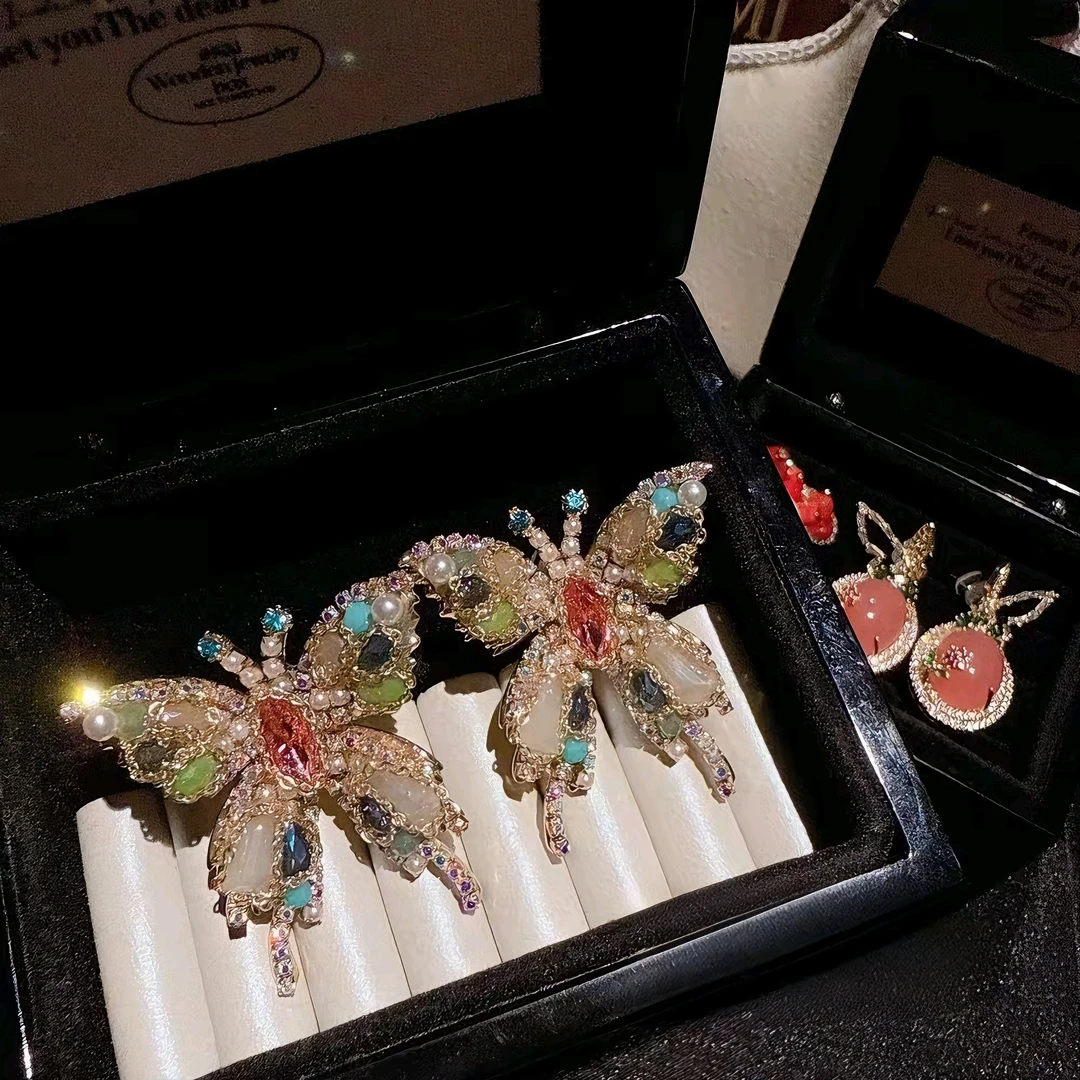 合金锆石耳饰 02006轻奢气质彩虹锆石人工琉璃重工耳环时尚