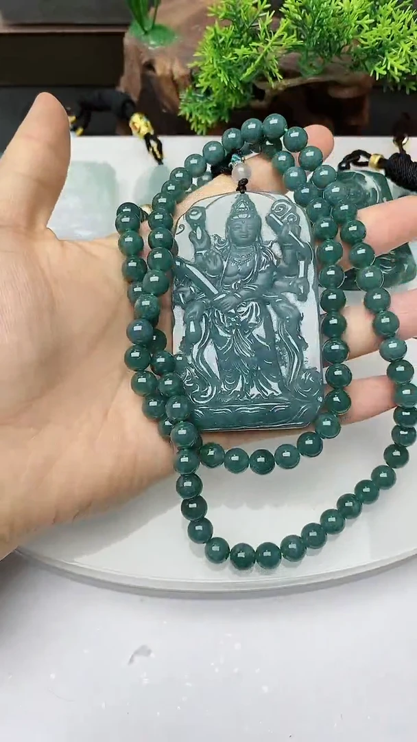 【闪购商品】翡翠颈饰未镶嵌        