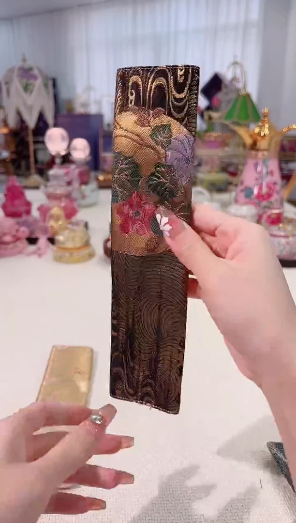 非遗西阵织 如图所示