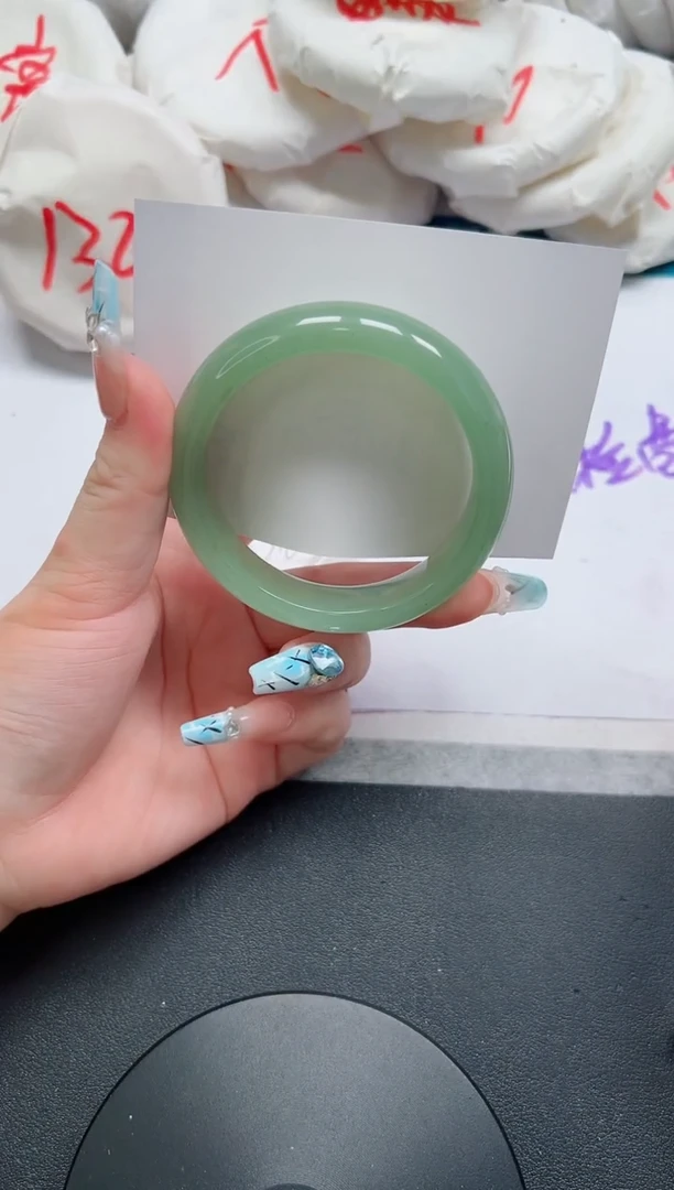 石英质玉手镯未镶嵌181-56