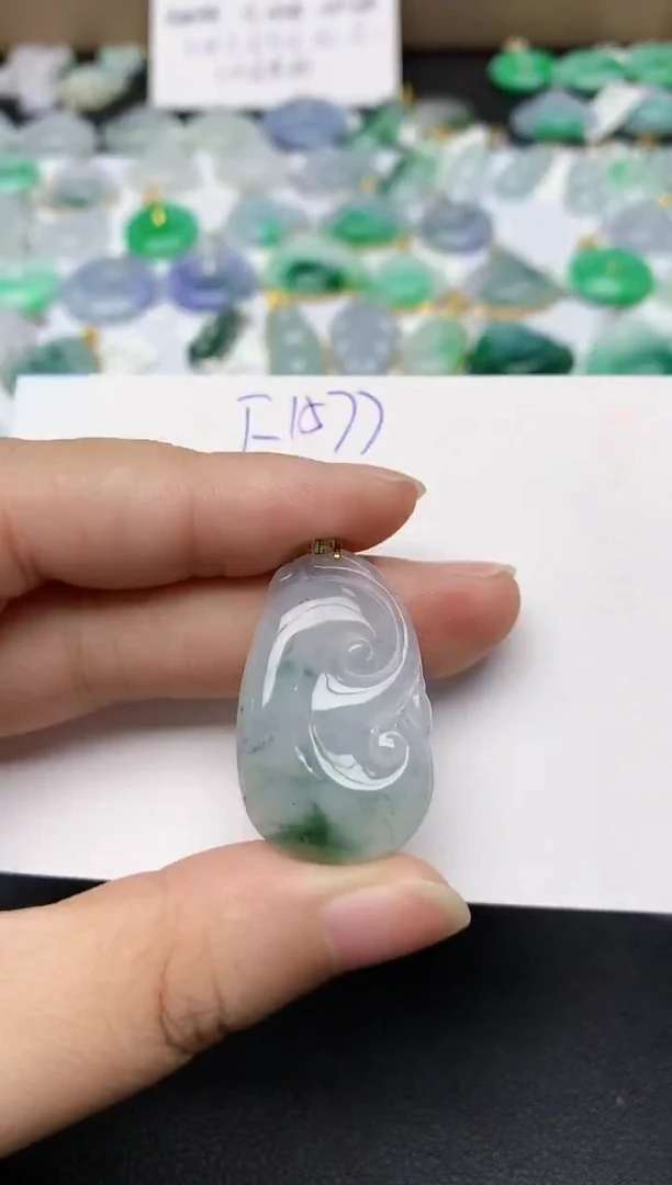 颈饰18K金镶嵌翡翠天然缅甸A货翡翠百元以上9元证书费自理