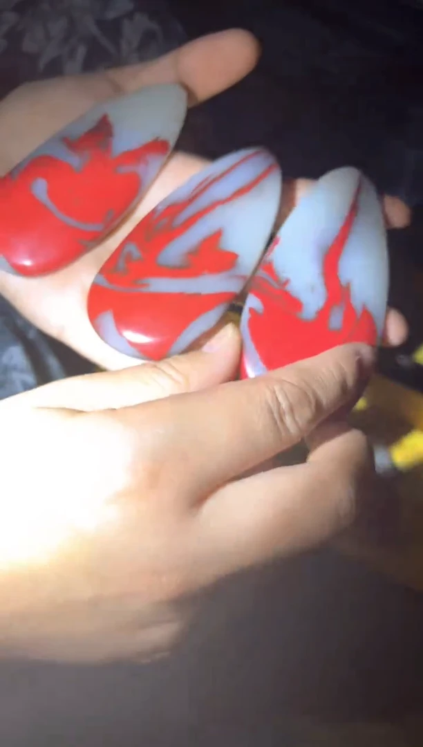 和田玉未镶嵌挂件飘血水滴无事牌一个