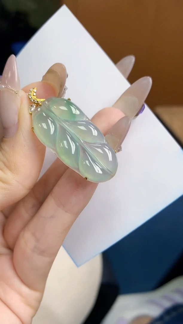 翡翠挂件18K金镶嵌350   天然翡翠A货