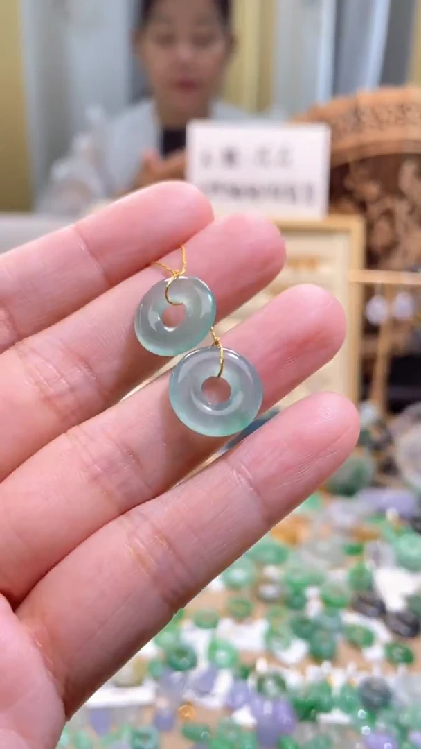 颈饰未镶嵌翡翠甜甜圈一对