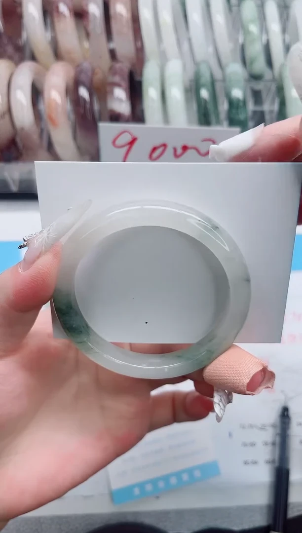 【闪购商品】石英质玉手镯未镶嵌A55-56.3