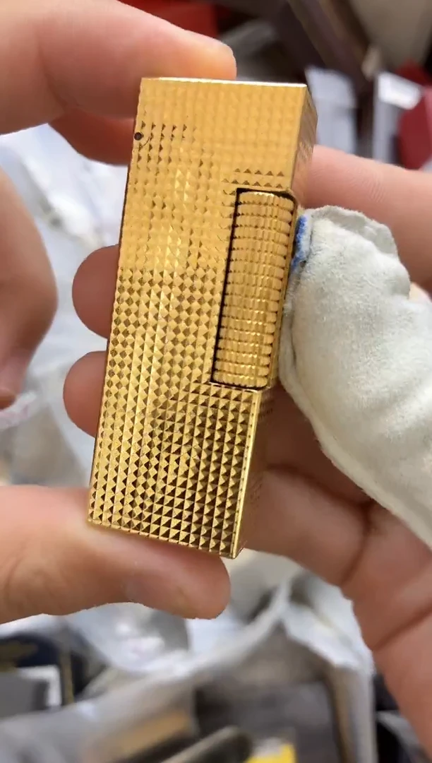 四代金巴黎钉打火机