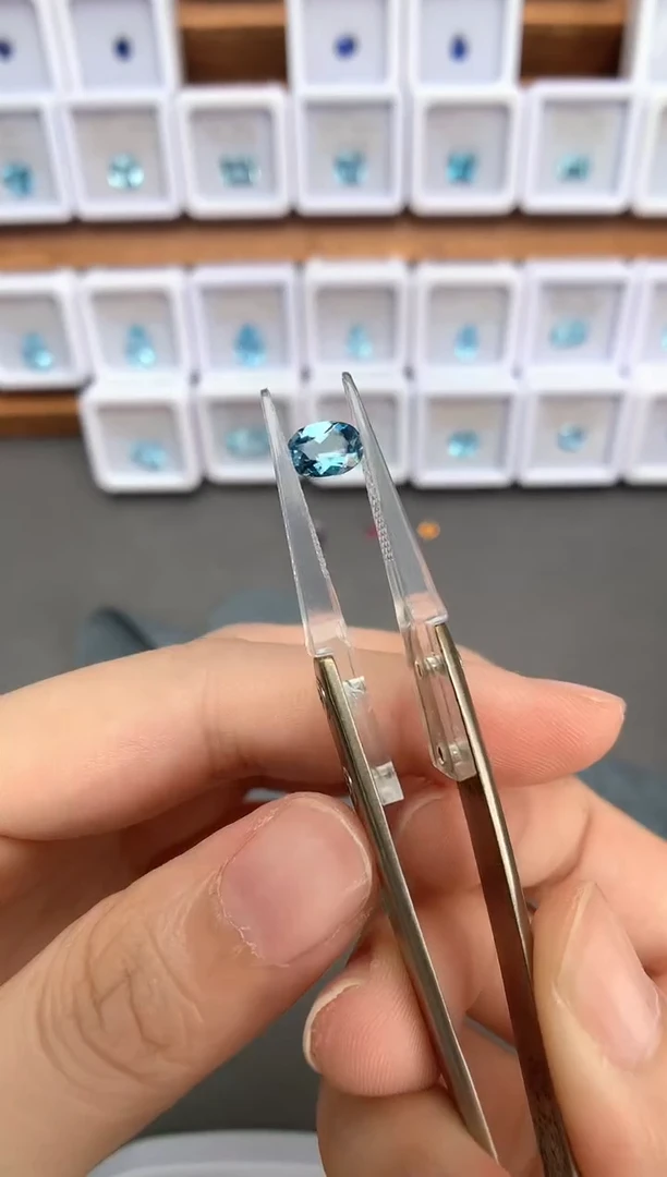 未镶嵌裸石定制海蓝宝石0.72ct  超圣