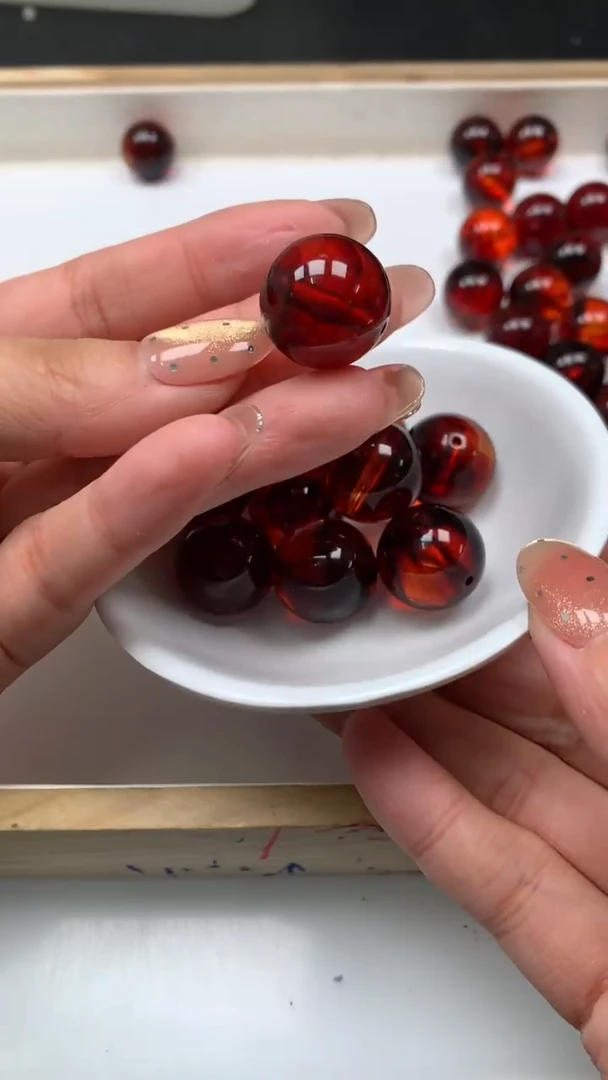 裸石血珀未镶嵌M117 血 珀18mm2个8.8元