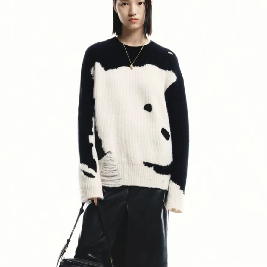 251042【MO@订单】2024秋新品羊驼毛趣味小熊磨烂破洞宽松圆领毛衣