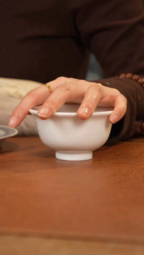【闪购商品】杯景德镇白胎压手杯