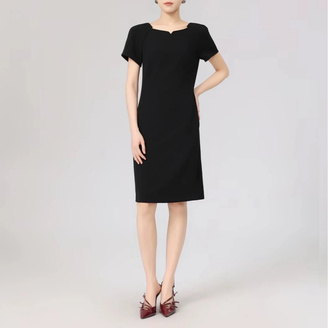 AMASS/阿玛施入夏穿搭舒适小黑裙亲肤气质显瘦方领连衣裙550007