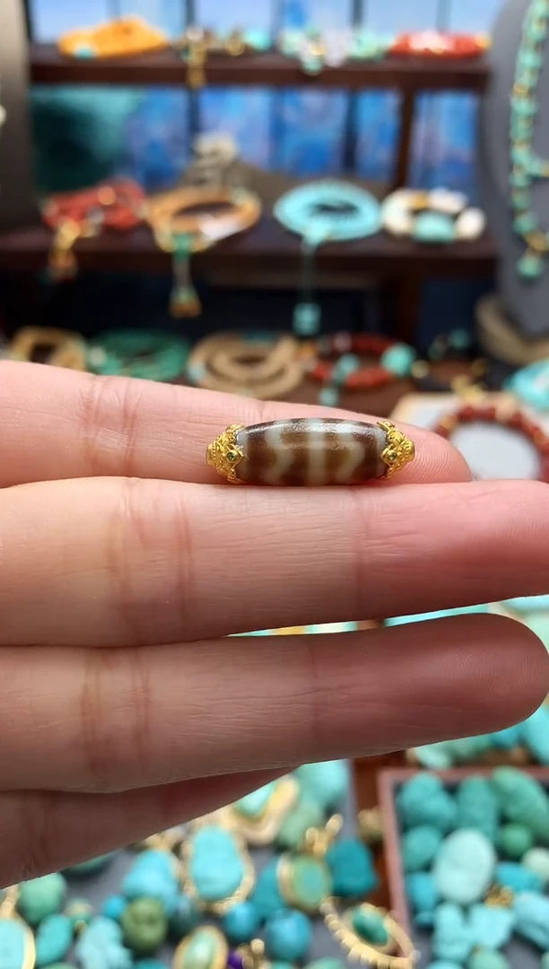 18K金镶嵌桶珠玛瑙/玉髓镶金桶珠