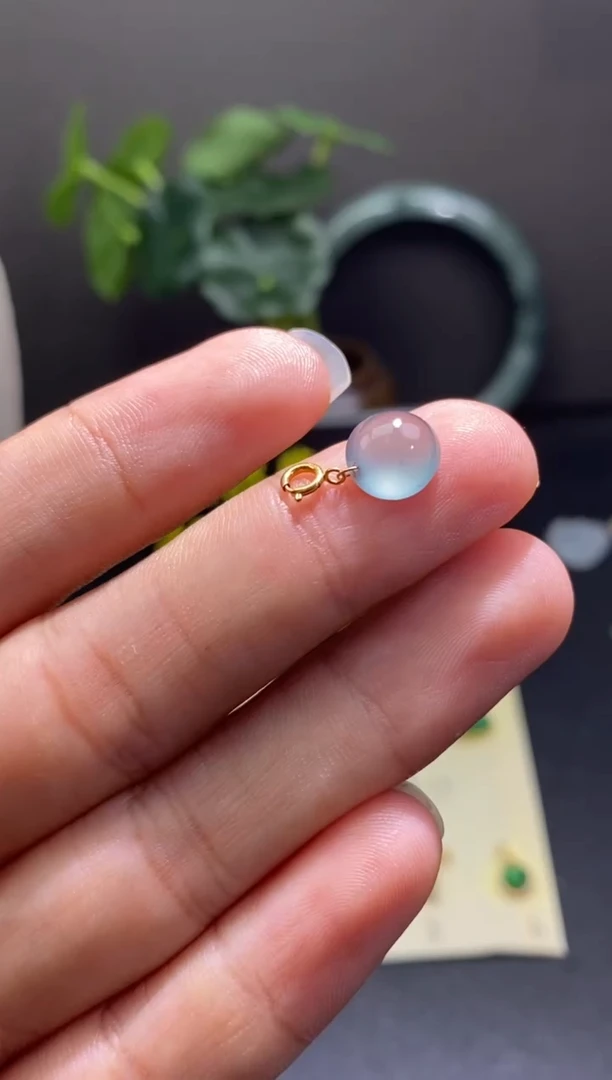 翡翠18K金镶嵌颈饰天然翡翠A货