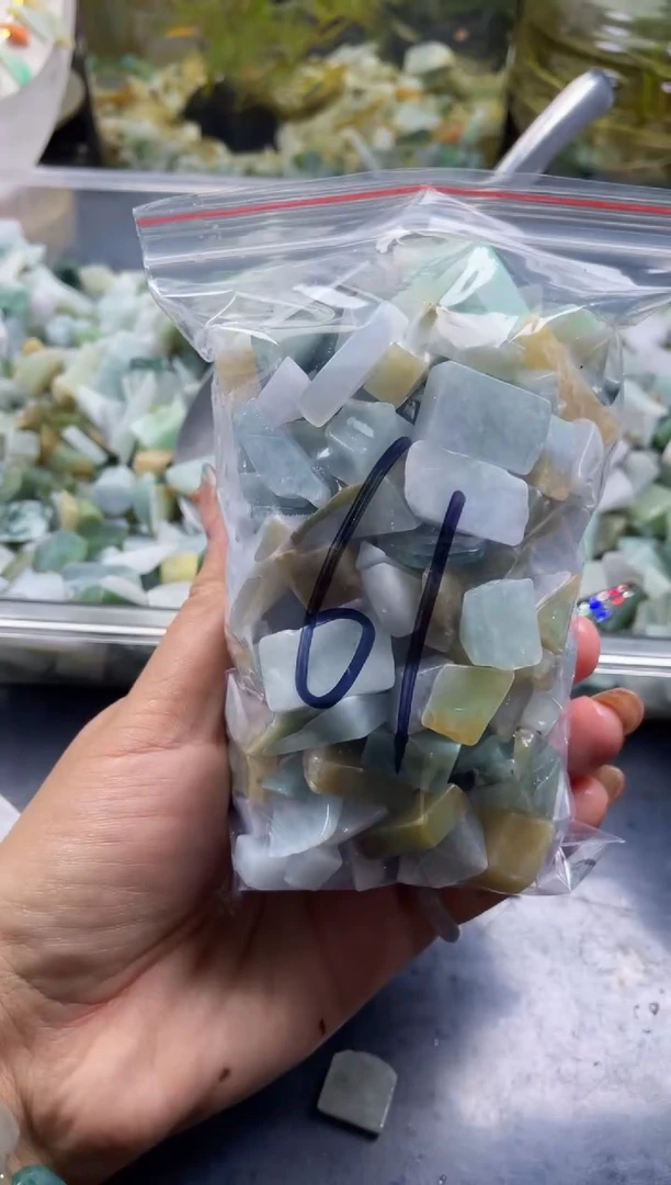 配石翡翠天然翡翠小号500克61