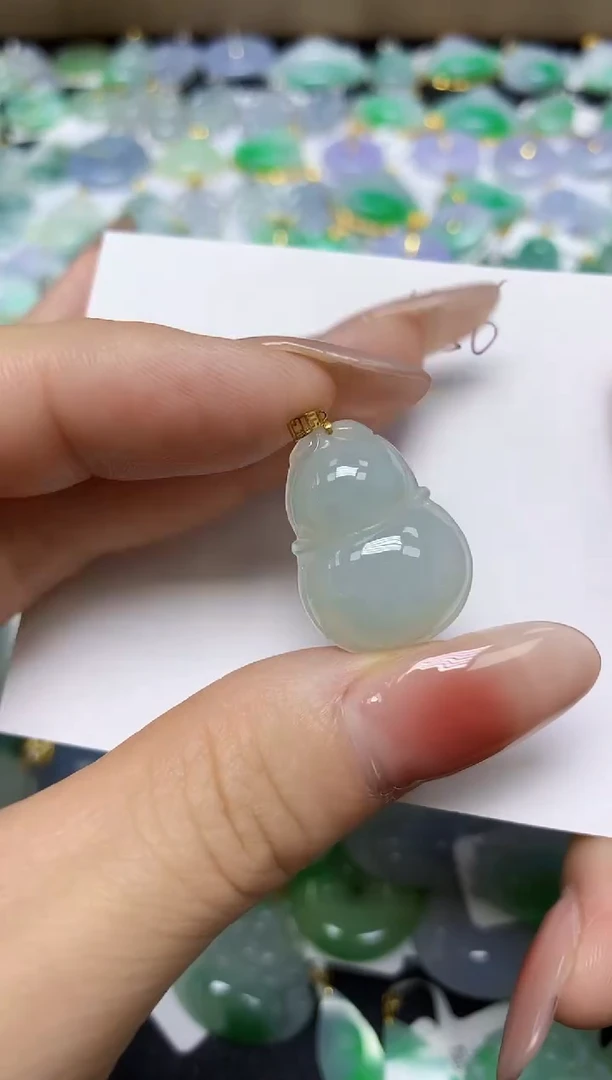 翡翠未镶嵌颈饰 天然缅甸翡翠A货