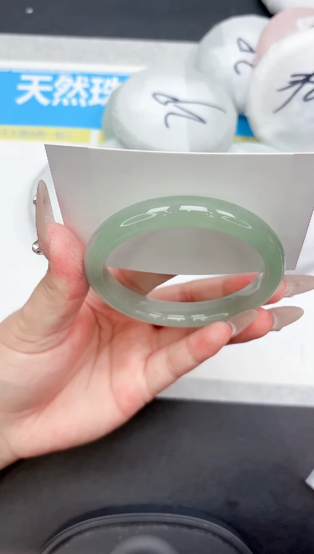 未镶嵌手镯石英质玉269-59.3