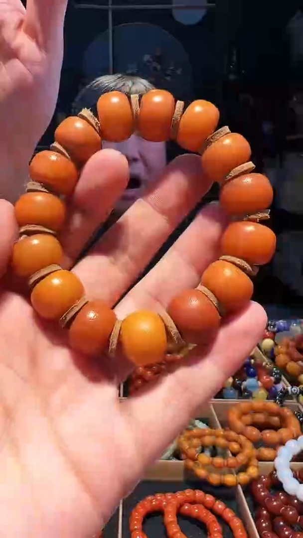 【闪购商品】蜜蜡手串未镶嵌17左右单圈