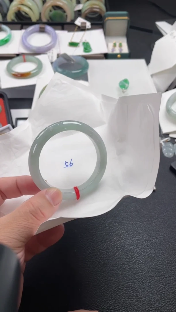 【闪购商品】翡翠手镯未镶嵌56正圈