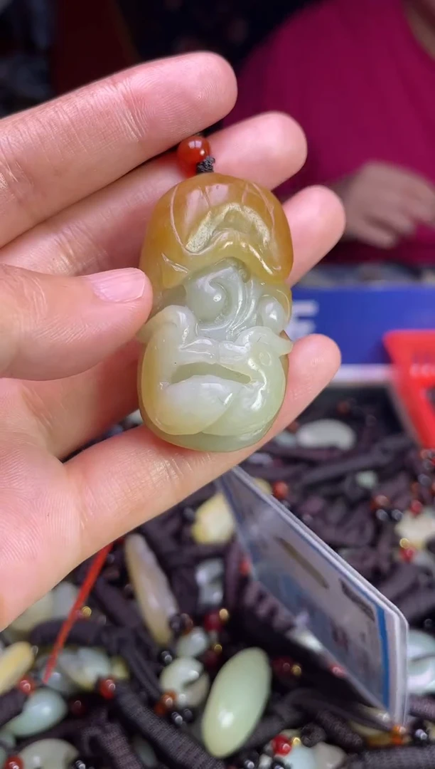 未镶嵌和田玉摆件1