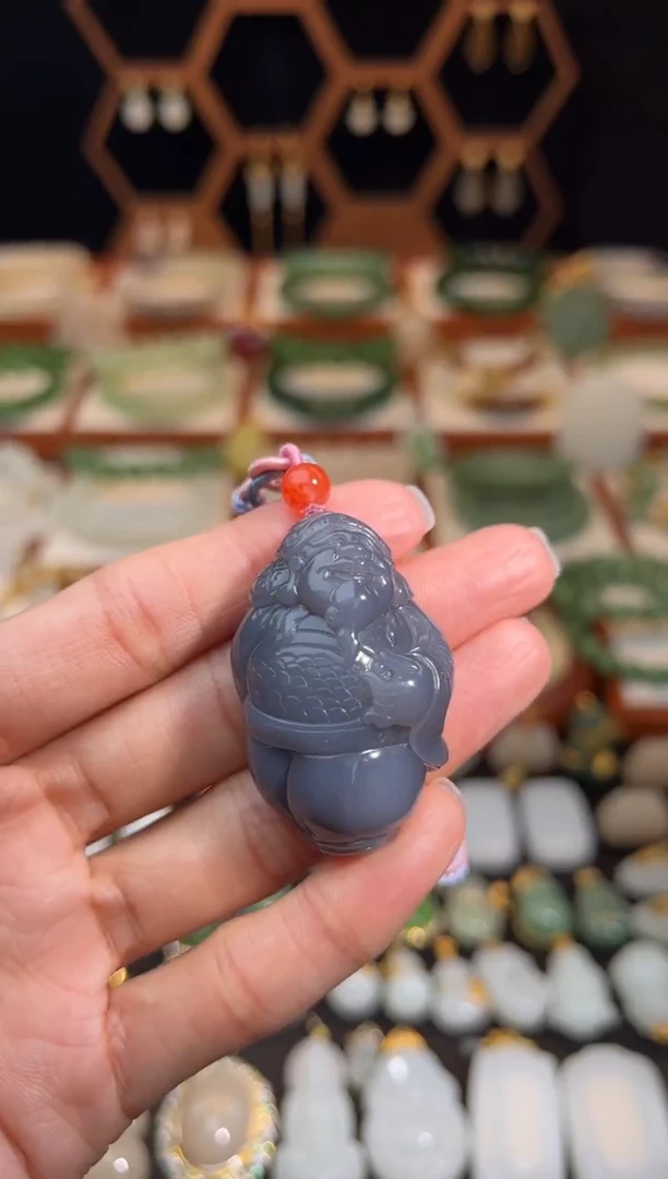 未镶嵌和田玉挂件放漏