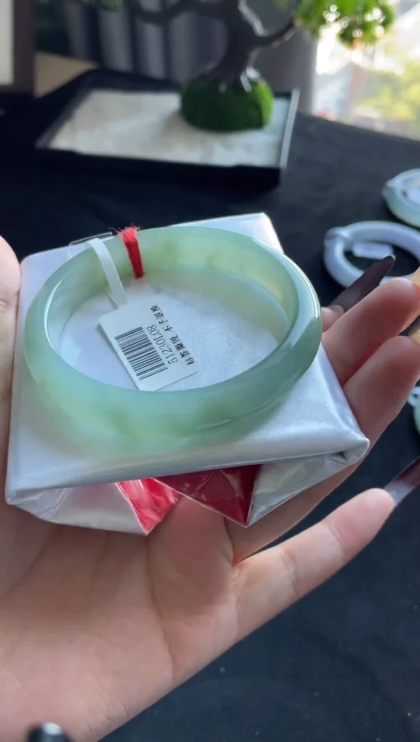 未镶嵌手镯翡翠贵妃 三天鉴赏期