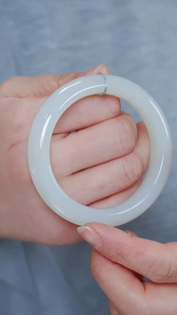 和田玉手镯未镶嵌69【】