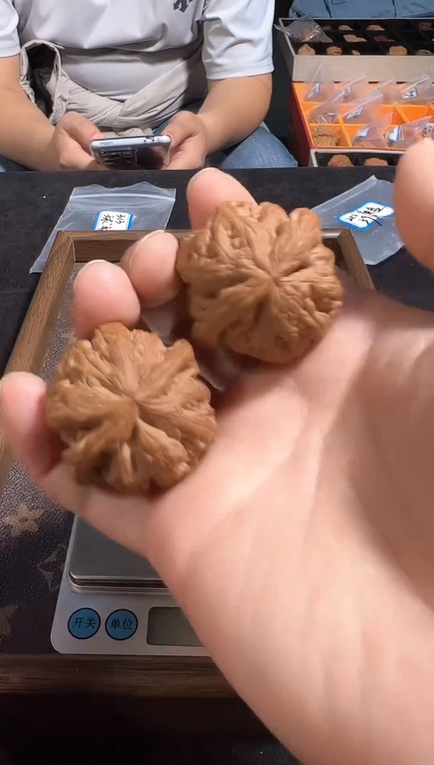 把件核桃41尺全品粗筋