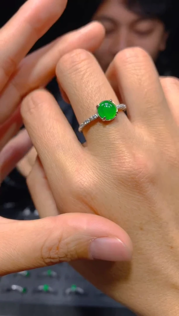 【闪购商品】定制翡翠未镶嵌18多样性发货（发其一）