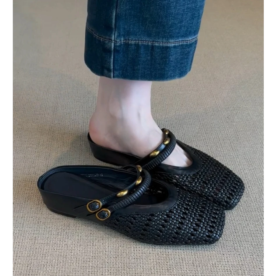 羊皮版~百搭黑色手工编织镂空透气包头凉鞋女金属方头半拖凉鞋