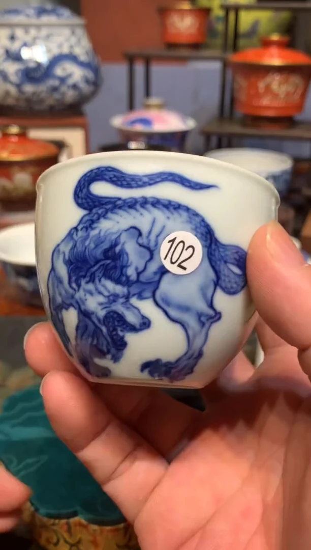 C****?102青花山海经系列杯子hct101