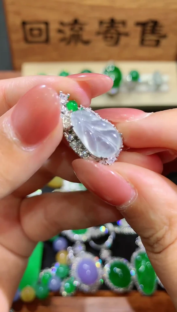 翡翠未镶嵌吊坠(不含链)2团购多样性发其一