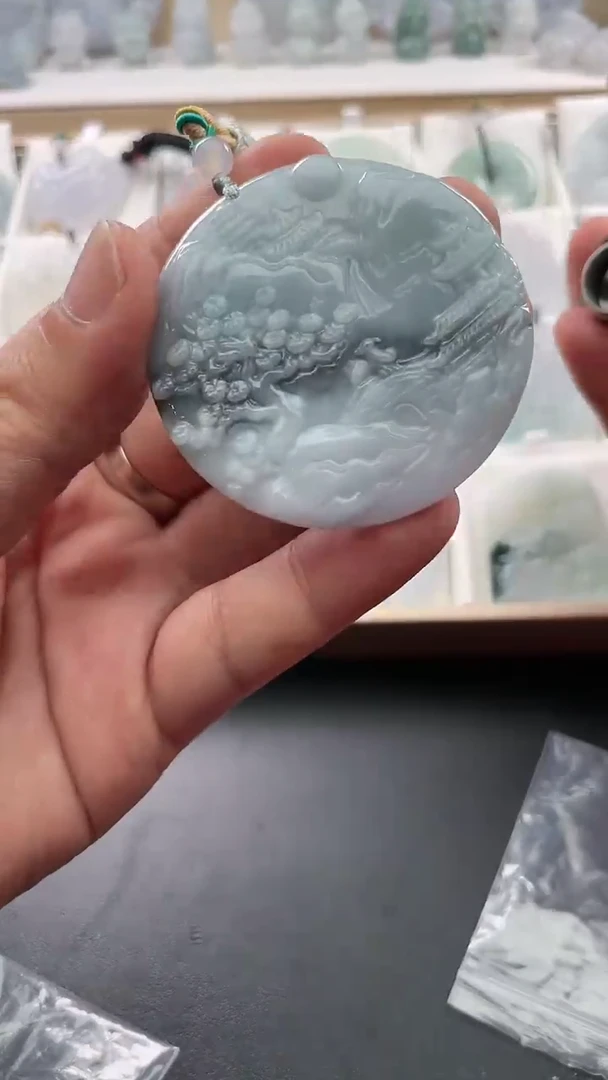 翡翠未镶嵌颈饰..../7/7/ 300