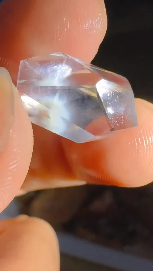 未镶嵌珠宝半成品水晶牙**压牙牙，水晶