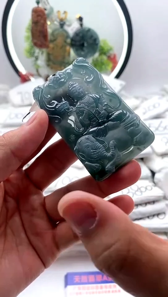 【闪购商品】翡翠颈饰未镶嵌普贤