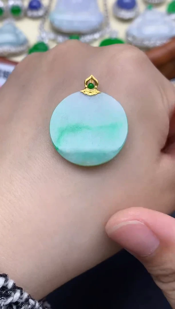 颈饰18K金镶嵌翡翠73-中国好珍宝