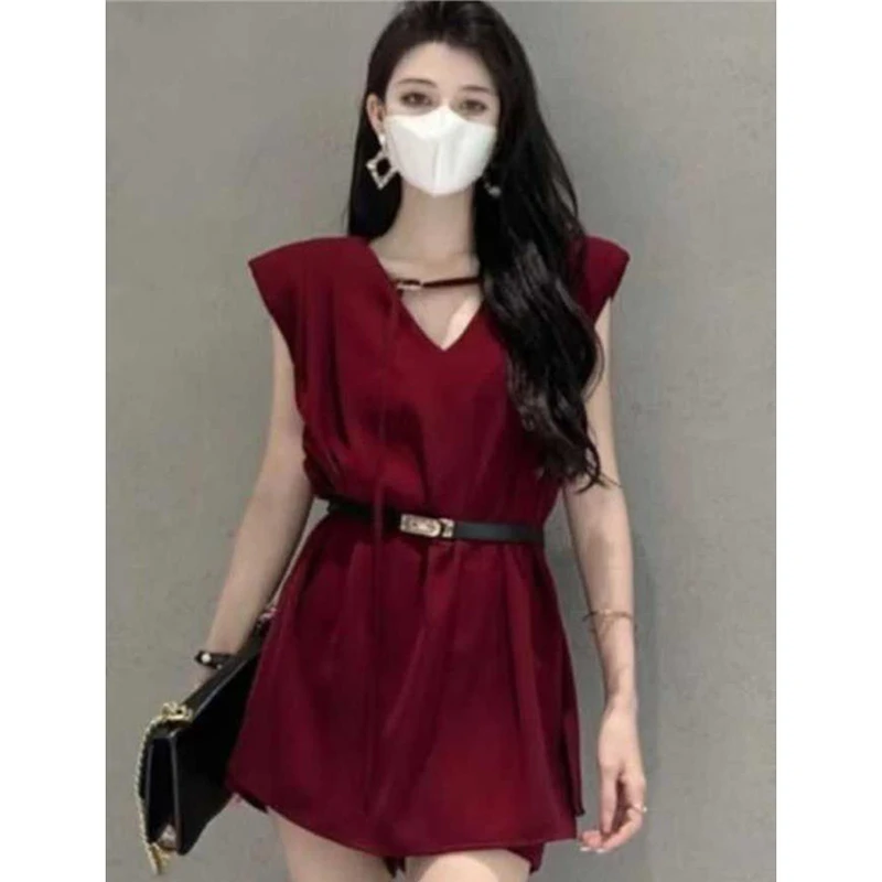 【两件套】【送腰带】时尚气质女夏季新款减龄无袖衬衫短裤套装D2590