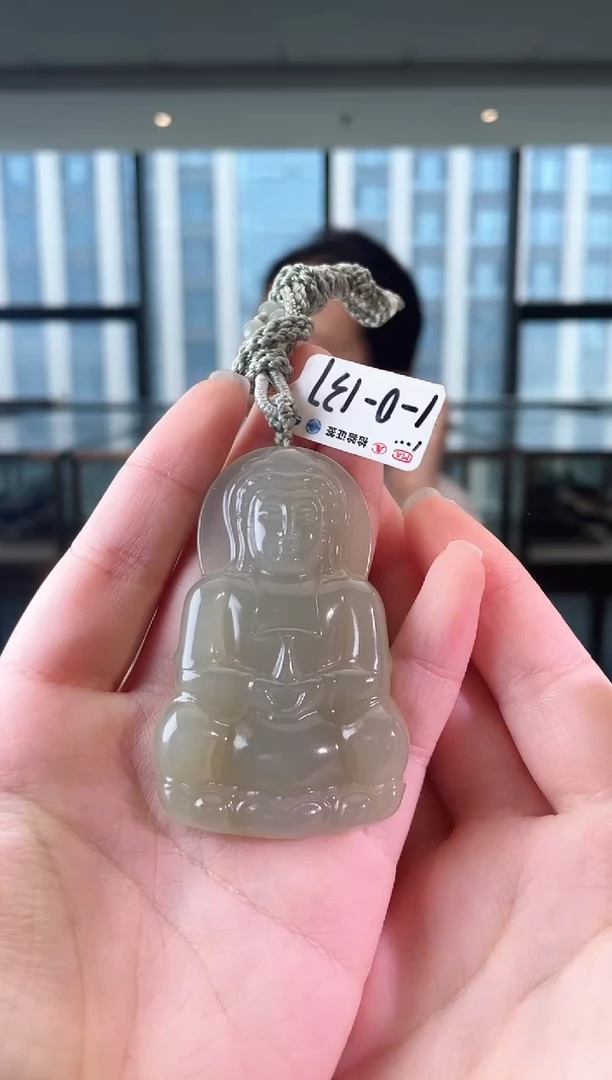 和田玉未镶嵌颈饰观音 137