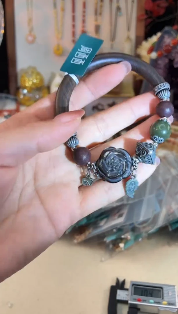 未镶嵌石英质玉手饰@@I002D019219