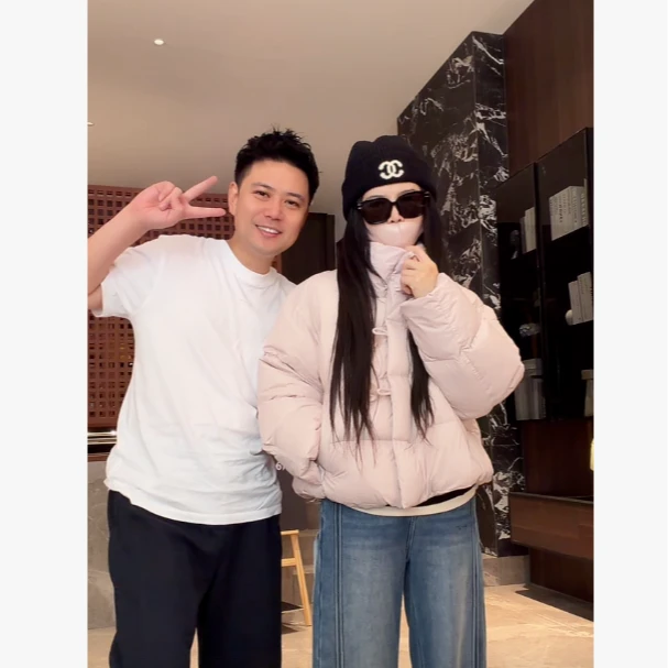宿慕SUMU女款韩系时尚设计感90白鸭绒冬季新款纯色短款羽绒服9603