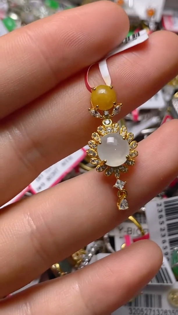 银S925镶嵌戒指翡翠百内无证书