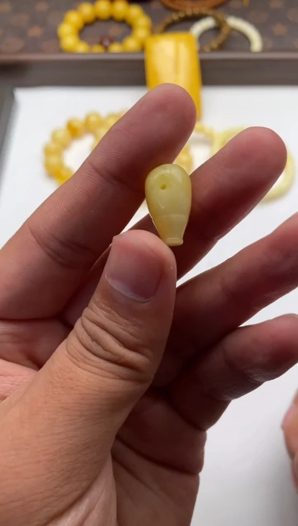 蜜蜡吊坠(不含链)未镶嵌蜜蜡三通